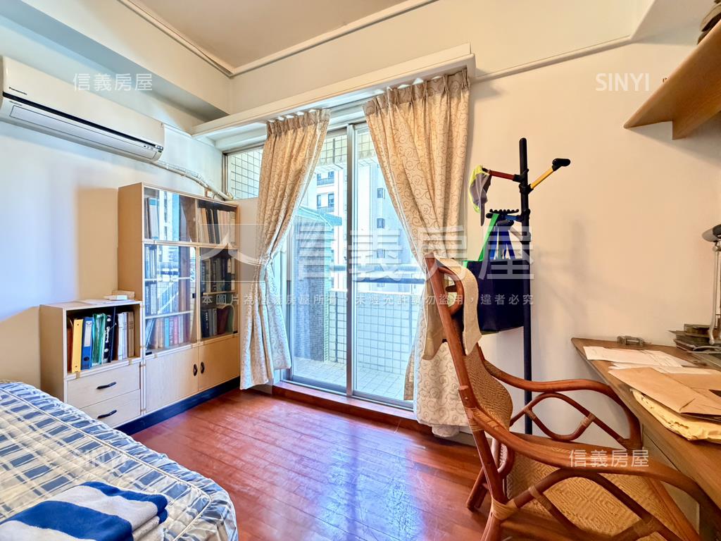 文化皇家高樓採光四房平車房屋室內格局與周邊環境