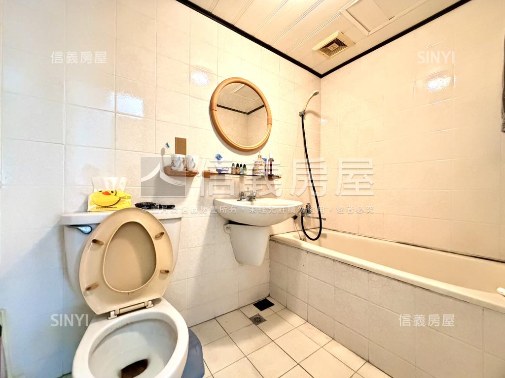 文化皇家高樓採光四房平車房屋室內格局與周邊環境