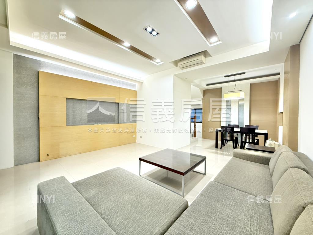 近巨城錦華街雙車位大透天房屋室內格局與周邊環境