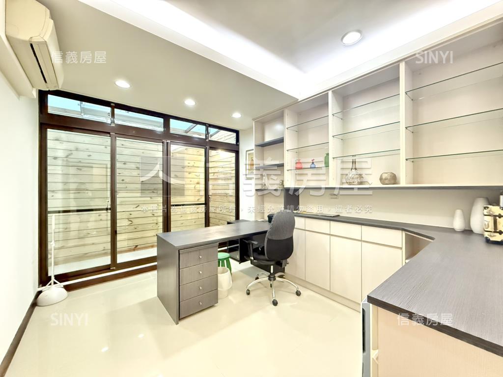 近巨城錦華街雙車位大透天房屋室內格局與周邊環境