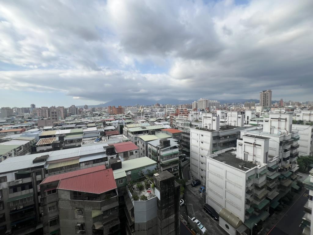 公園ｙｏｙｏ高樓兩房房屋室內格局與周邊環境
