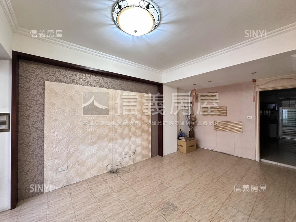 鬧中取靜邊間可停車別墅房屋室內格局與周邊環境