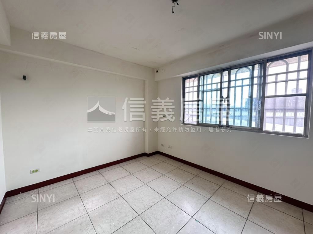 鬧中取靜邊間可停車別墅房屋室內格局與周邊環境