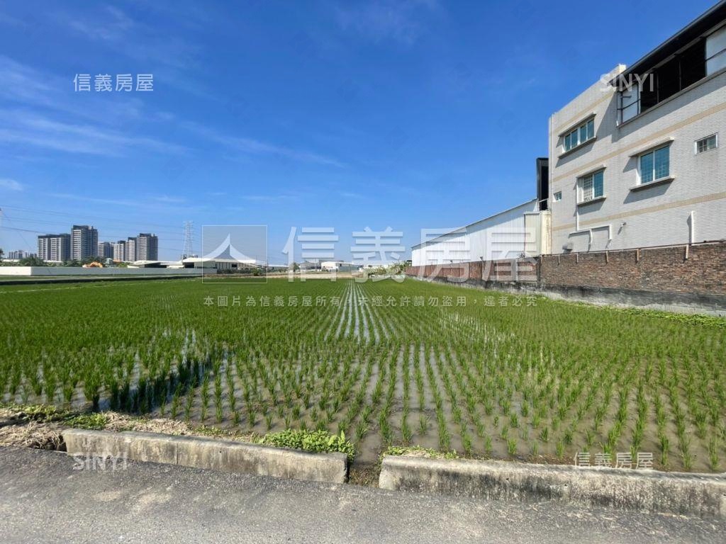 華鳳方正大塊農地房屋室內格局與周邊環境
