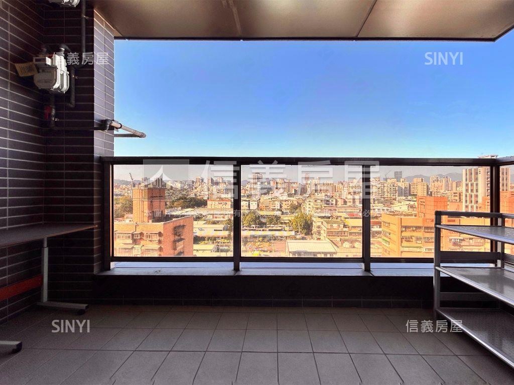 運動時代二房車位房屋室內格局與周邊環境