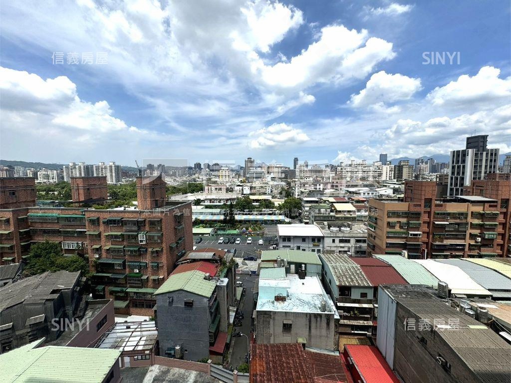 運動時代二房車位房屋室內格局與周邊環境