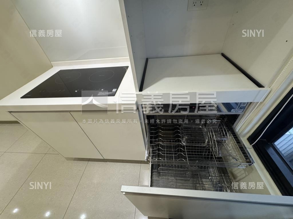 潤隆高樓視野兩房平面車位房屋室內格局與周邊環境