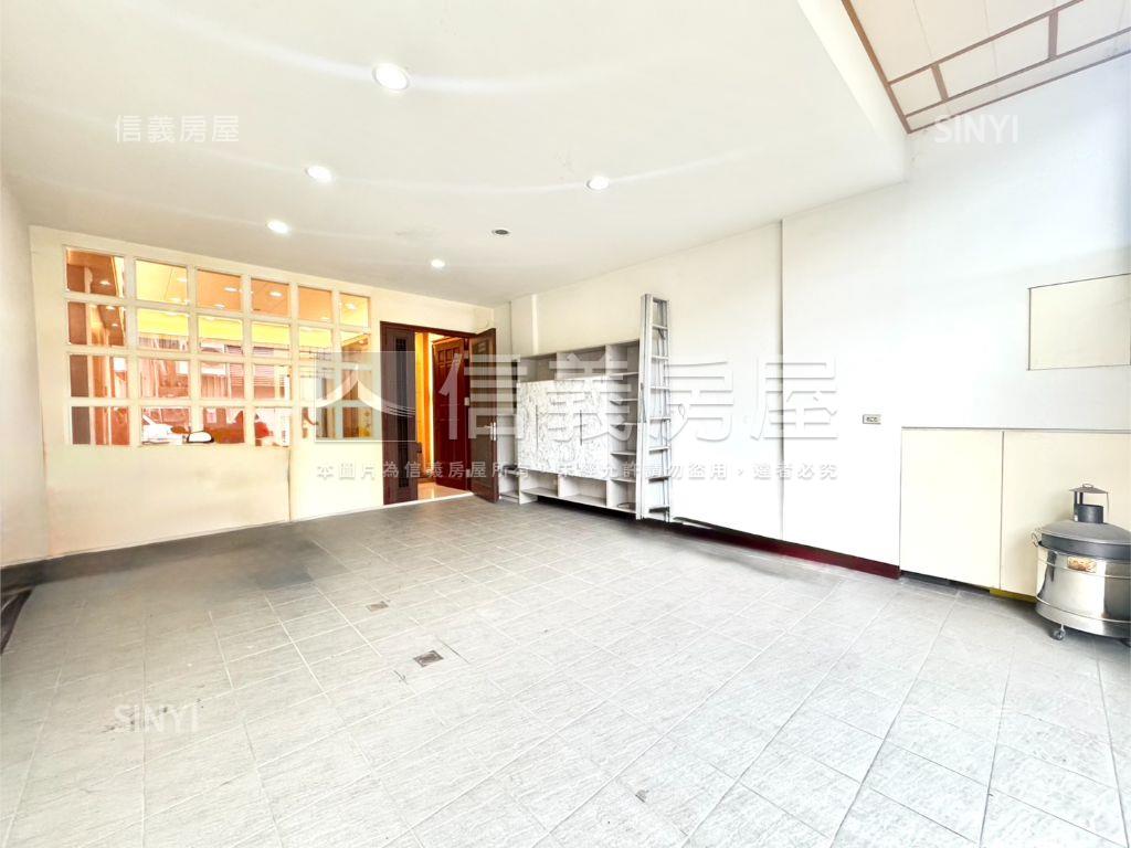 地約３３坪整理美透房屋室內格局與周邊環境