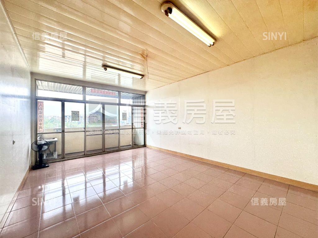 地約３３坪整理美透房屋室內格局與周邊環境