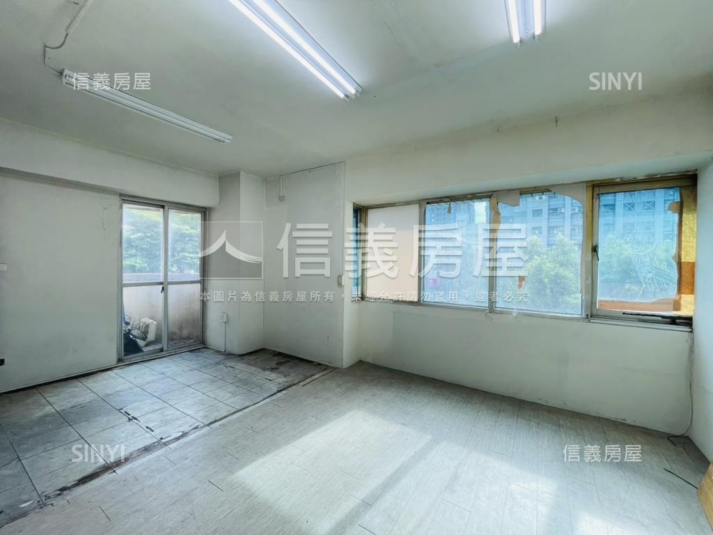 公益商圈順向顯眼金角店房屋室內格局與周邊環境