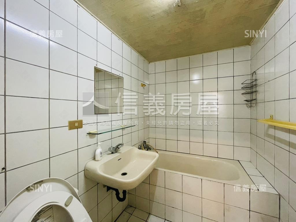 公益商圈順向顯眼金角店房屋室內格局與周邊環境