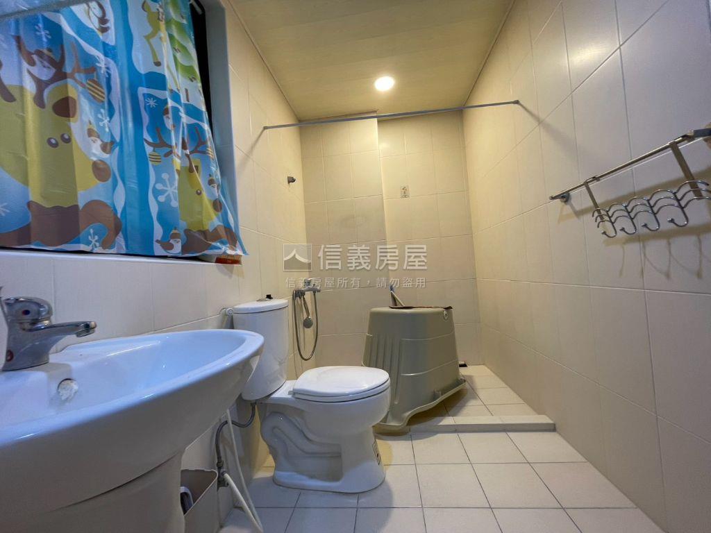 西港三面採光大地坪美透天房屋室內格局與周邊環境
