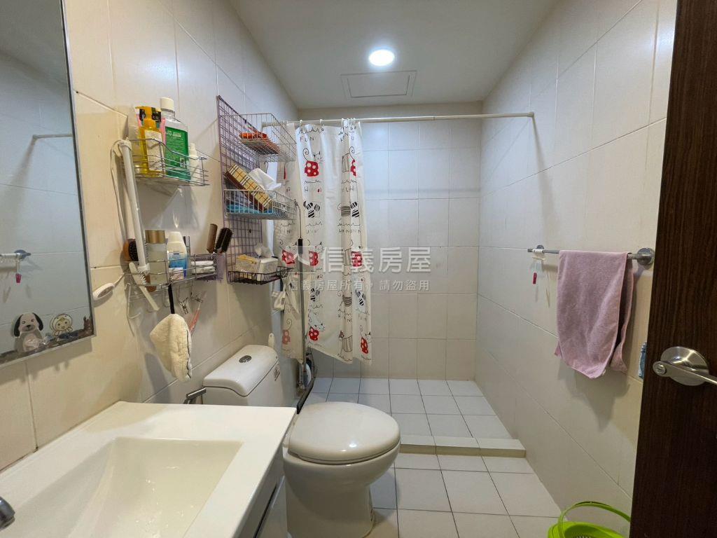 西港三面採光大地坪美透天房屋室內格局與周邊環境