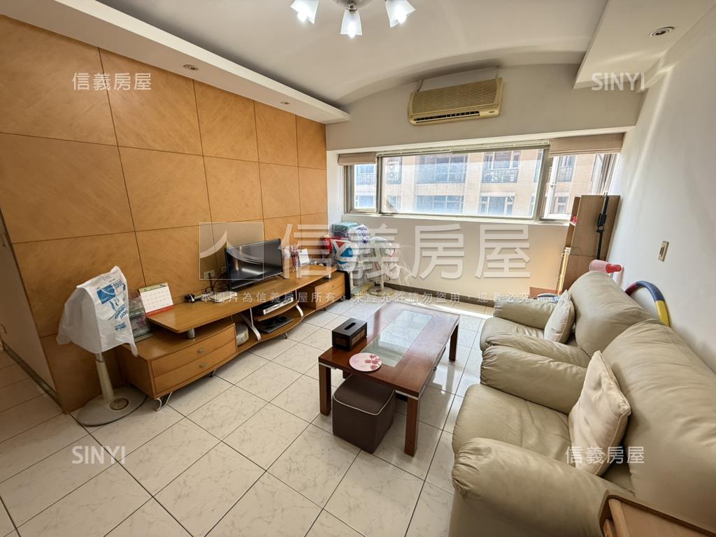 中興橋電梯三房車位房屋室內格局與周邊環境