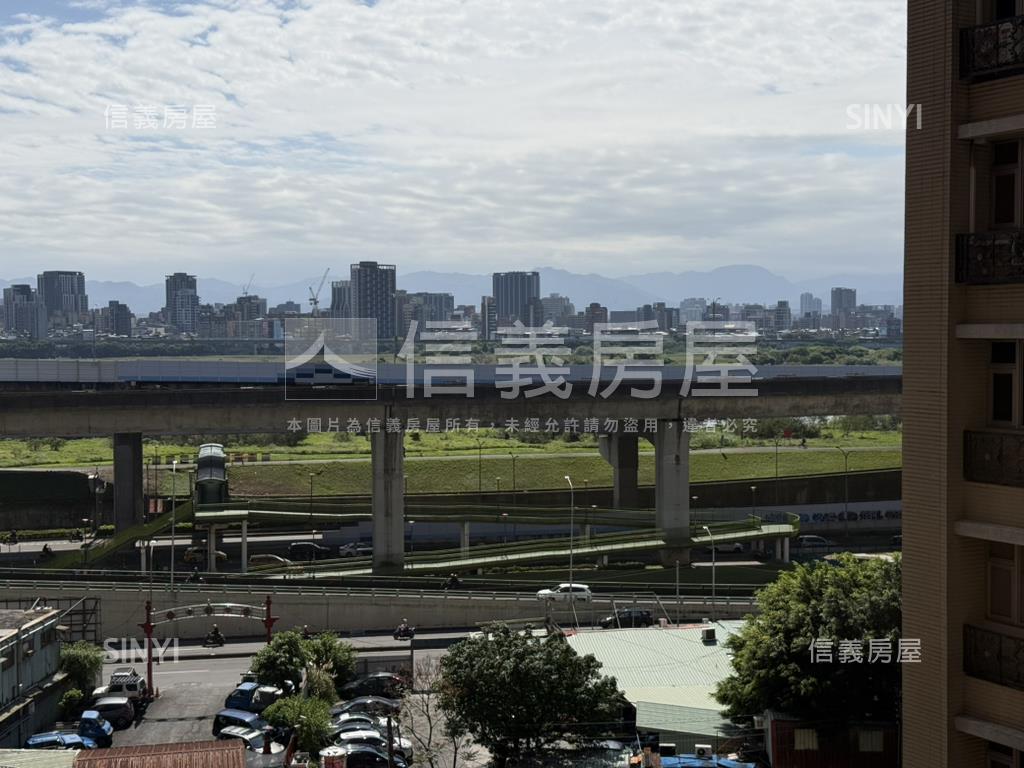 中興橋電梯三房車位房屋室內格局與周邊環境