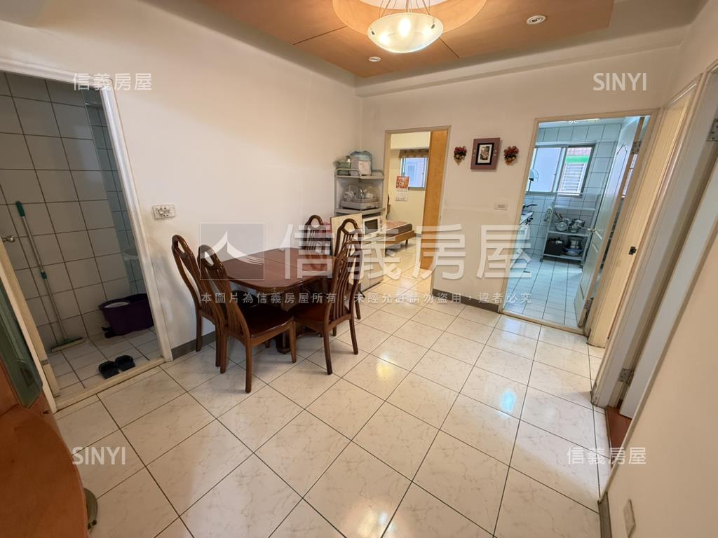 中興橋電梯三房車位房屋室內格局與周邊環境