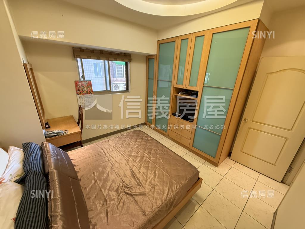 中興橋電梯三房車位房屋室內格局與周邊環境