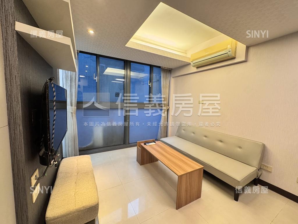 專任第芬妮附車位房屋室內格局與周邊環境