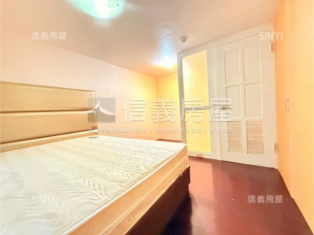 專任第芬妮附車位房屋室內格局與周邊環境