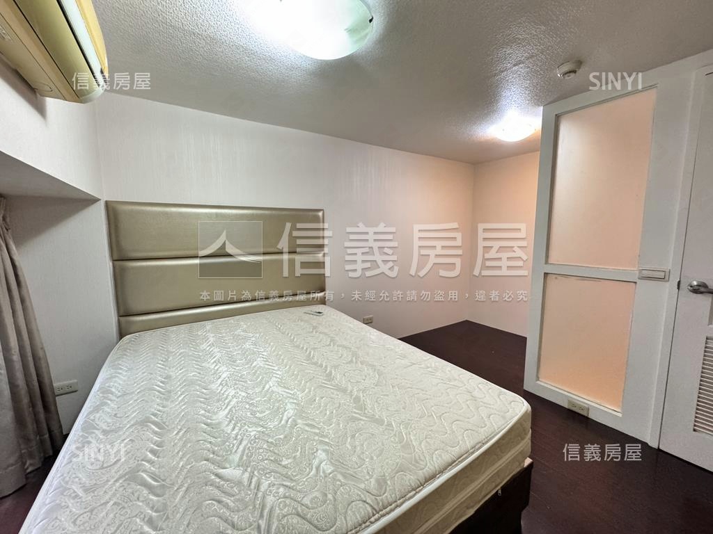 專任第芬妮附車位房屋室內格局與周邊環境