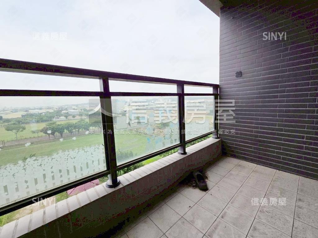 近文山成家三房平車房屋室內格局與周邊環境