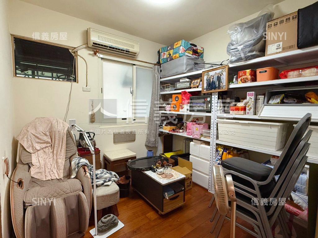 稀有龍之鄉三房車位房屋室內格局與周邊環境