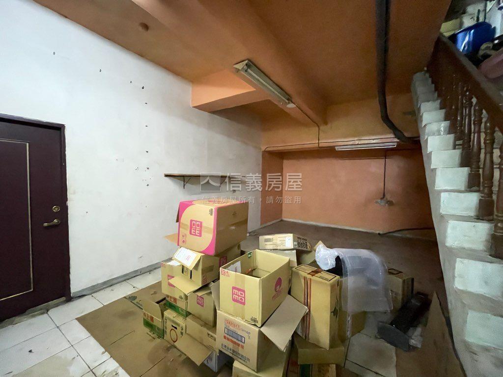 近復旦高中金店面房屋室內格局與周邊環境