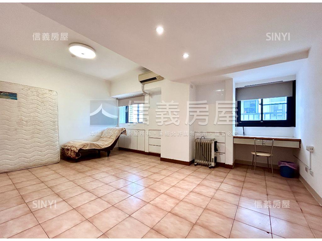 港灣海景三房平車房屋室內格局與周邊環境