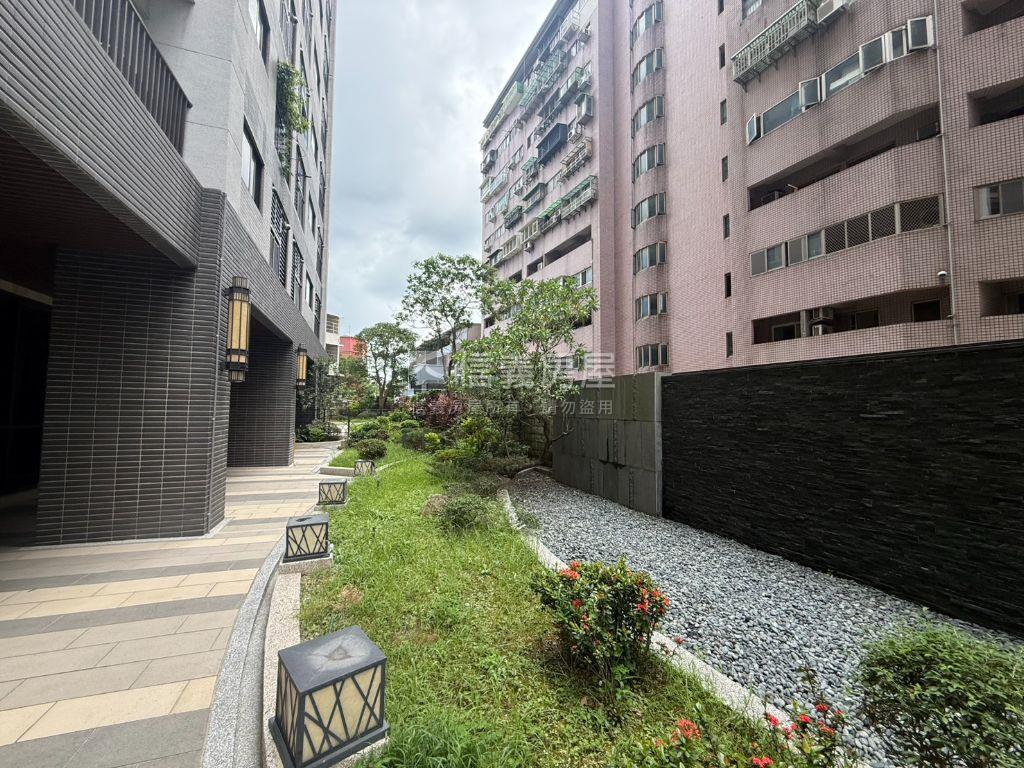 和發天鑽方正景觀兩房車位房屋室內格局與周邊環境