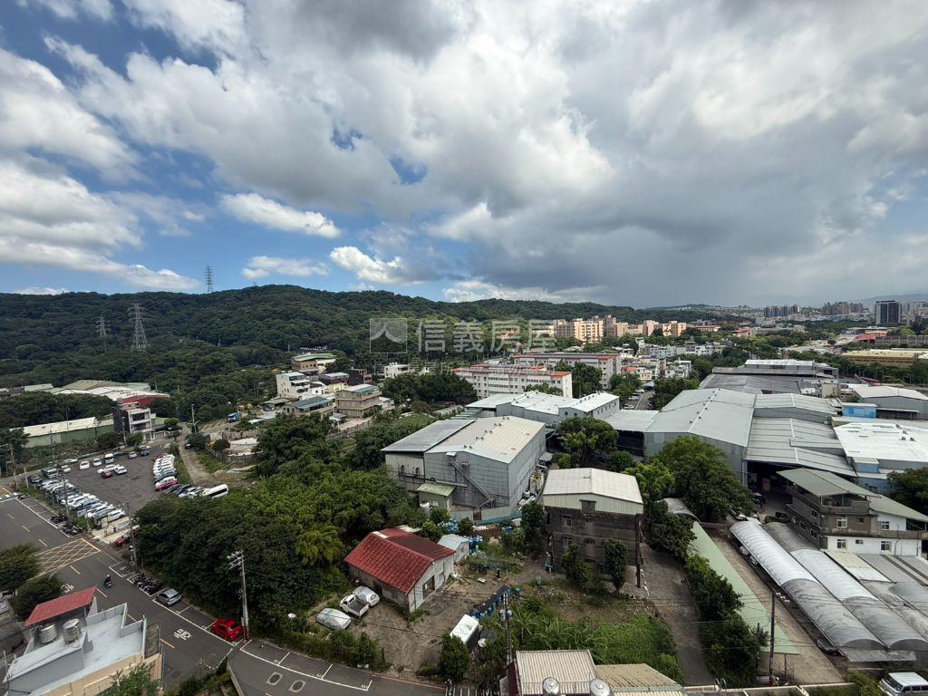和發天鑽方正景觀兩房車位房屋室內格局與周邊環境