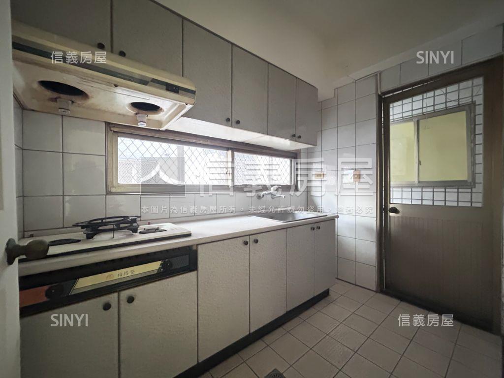 稀有東興樂章大兩房兩衛浴房屋室內格局與周邊環境