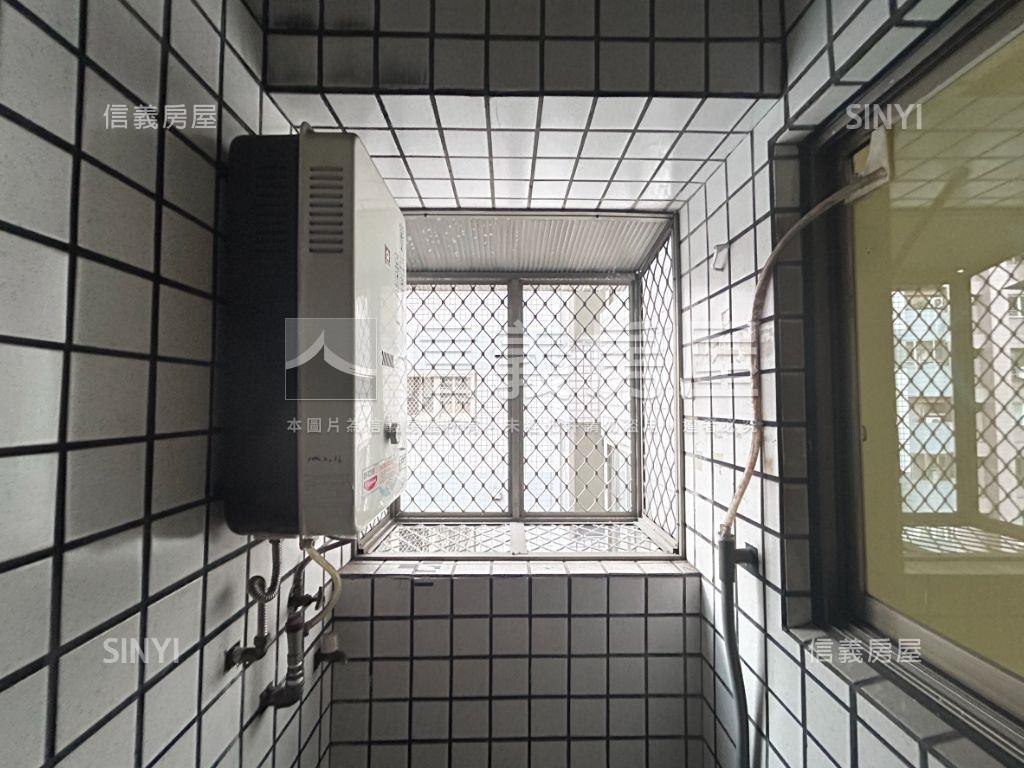 稀有東興樂章大兩房兩衛浴房屋室內格局與周邊環境