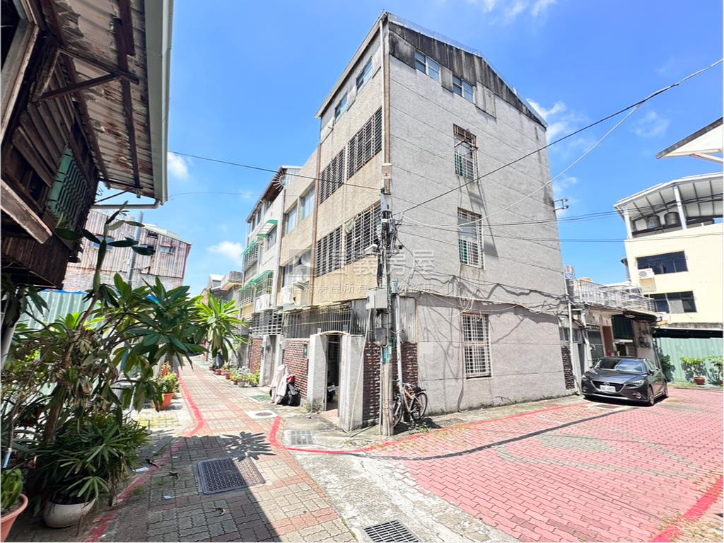 台南火車站·復古角窗透天房屋室內格局與周邊環境