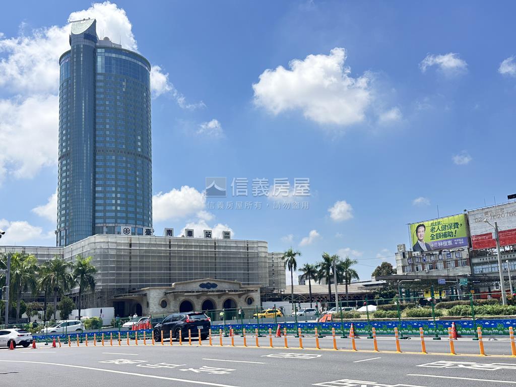 台南火車站·復古角窗透天房屋室內格局與周邊環境