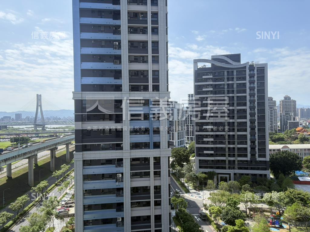 峰左岸。質感高樓三房車位房屋室內格局與周邊環境