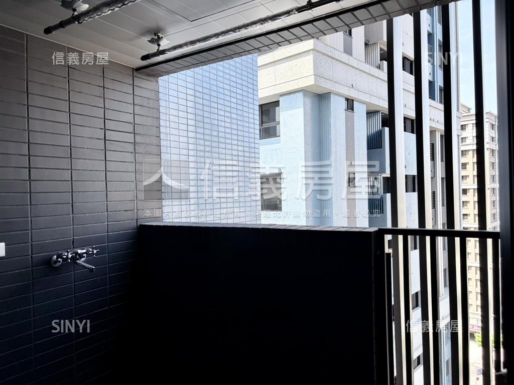 峰左岸。質感高樓三房車位房屋室內格局與周邊環境