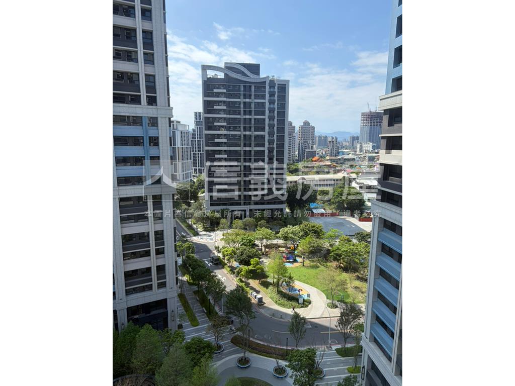 峰左岸。質感高樓三房車位房屋室內格局與周邊環境