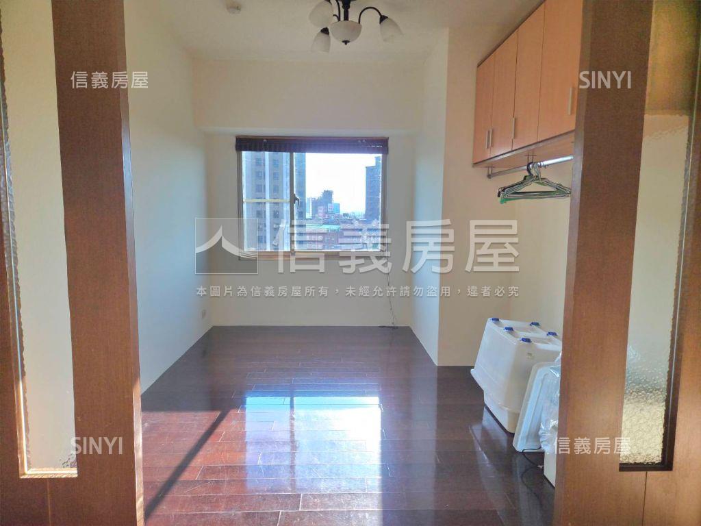 稀有平面車位上海新天地２房屋室內格局與周邊環境