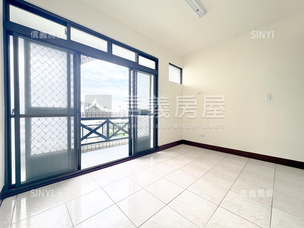 仁武邊間整理好透天房屋室內格局與周邊環境