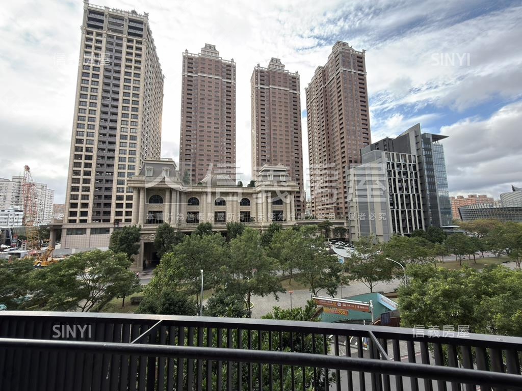 專任麗晶花園精美特殊戶房屋室內格局與周邊環境