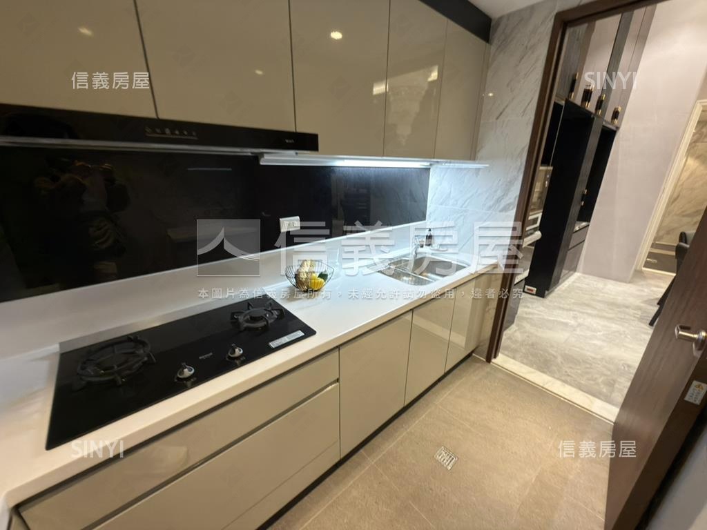 專任麗晶花園精美特殊戶房屋室內格局與周邊環境