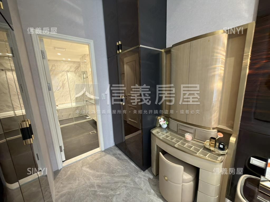 專任麗晶花園精美特殊戶房屋室內格局與周邊環境