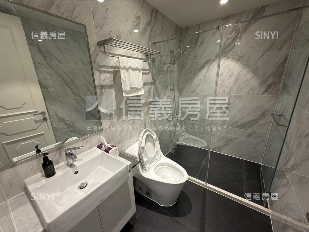 專任麗晶花園精美特殊戶房屋室內格局與周邊環境