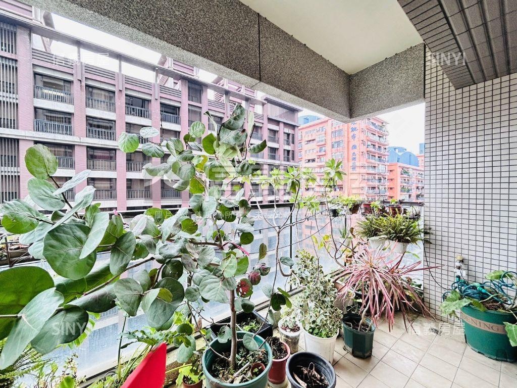 君璽設計裝潢美屋房屋室內格局與周邊環境