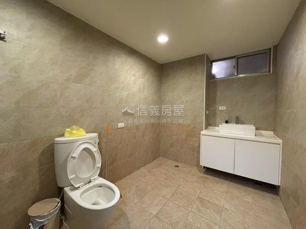 正群天下美裝潢四房房屋室內格局與周邊環境