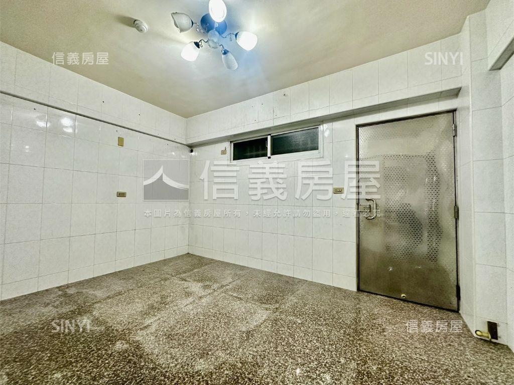 Ｏ９捷運站旁店面房屋室內格局與周邊環境