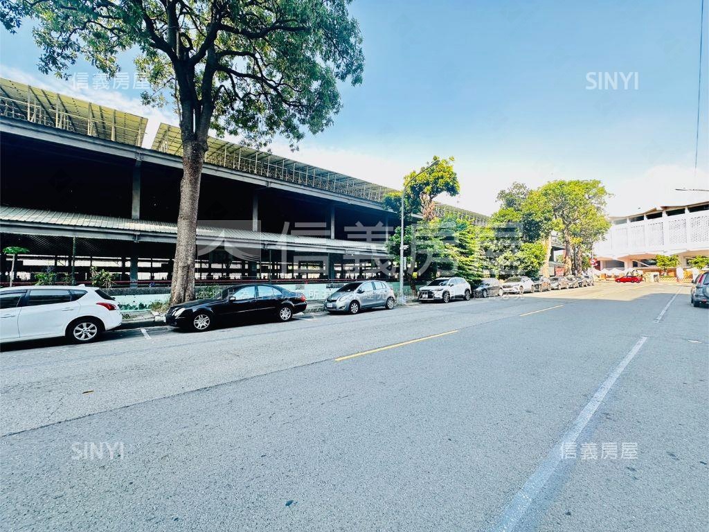 Ｏ９捷運站旁店面房屋室內格局與周邊環境