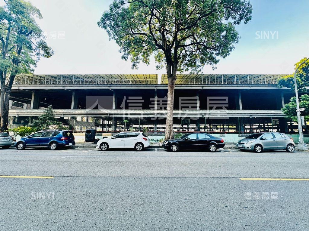 Ｏ９捷運站旁店面房屋室內格局與周邊環境