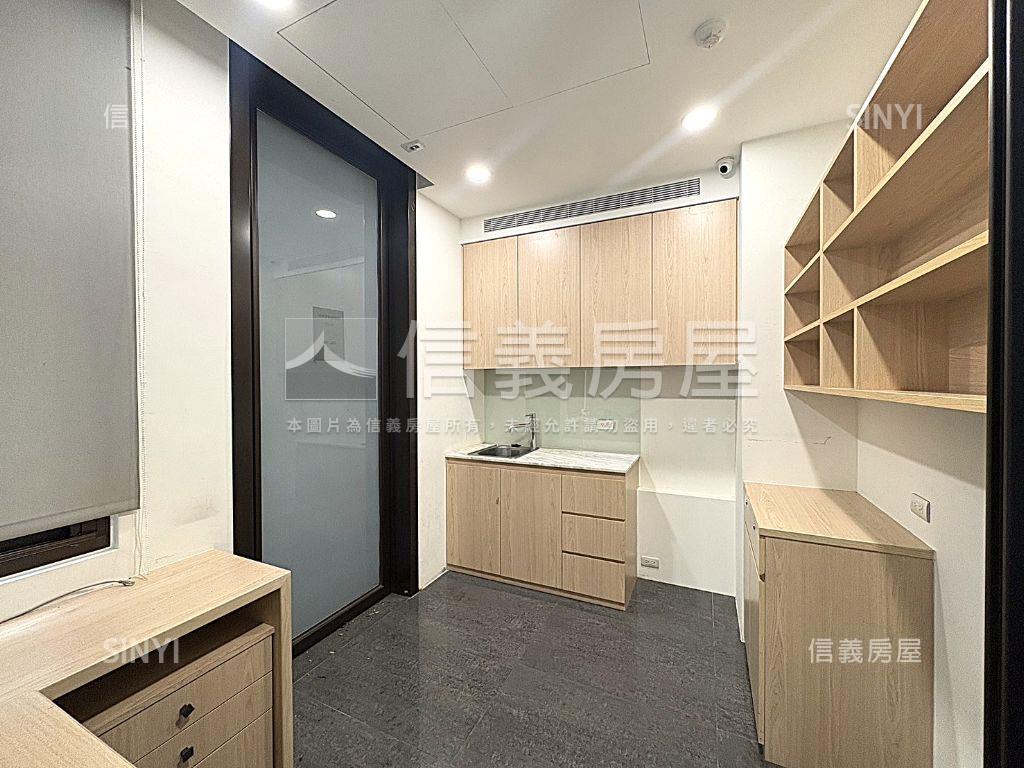 崇德商圈稀有角窗店面房屋室內格局與周邊環境