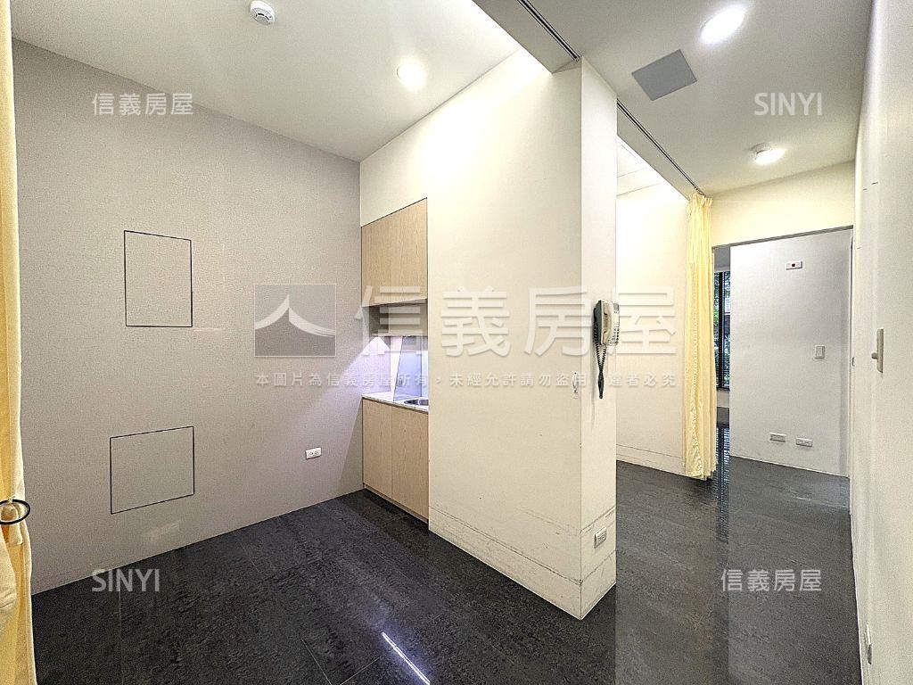 崇德商圈稀有角窗店面房屋室內格局與周邊環境